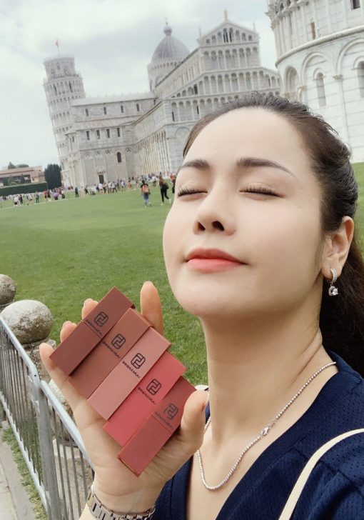 Son lì không chì lâu trôi LAURA SUNSHINE - Nhật Kim Anh